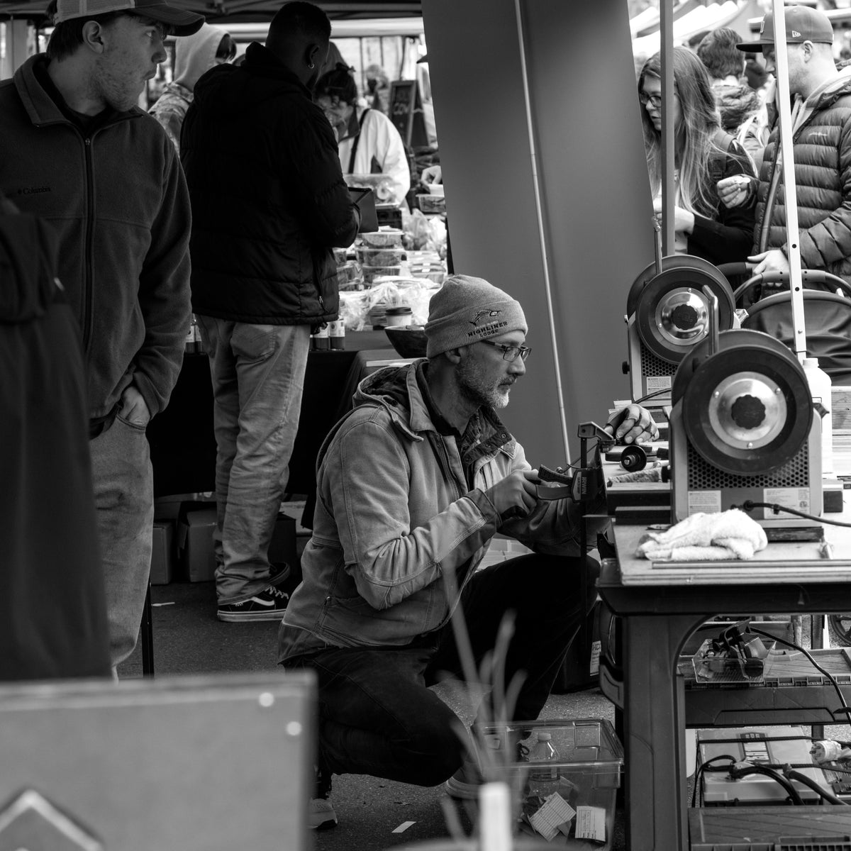 Knife Sharpening at Wallingford and Madrona Farmer's Markets Magnolia